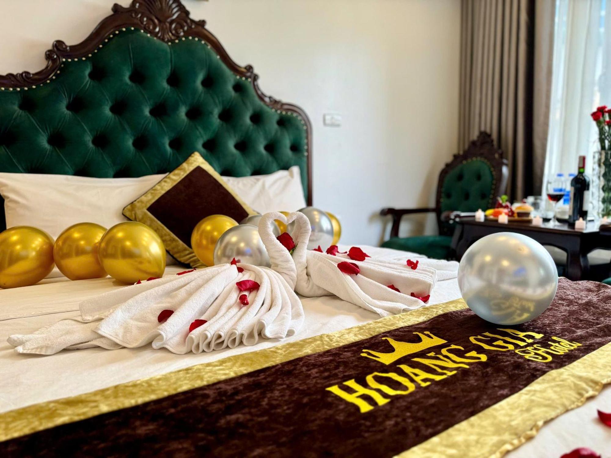 Hoang Gia Hotel Nhan Hoa Ханой Экстерьер фото