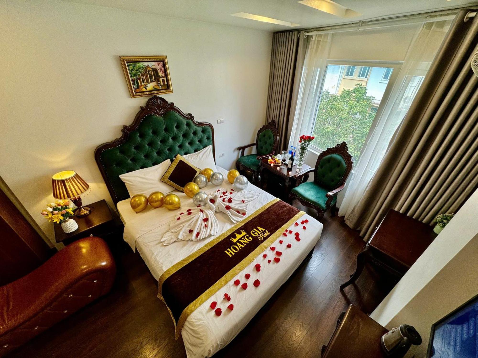 Hoang Gia Hotel Nhan Hoa Ханой Экстерьер фото