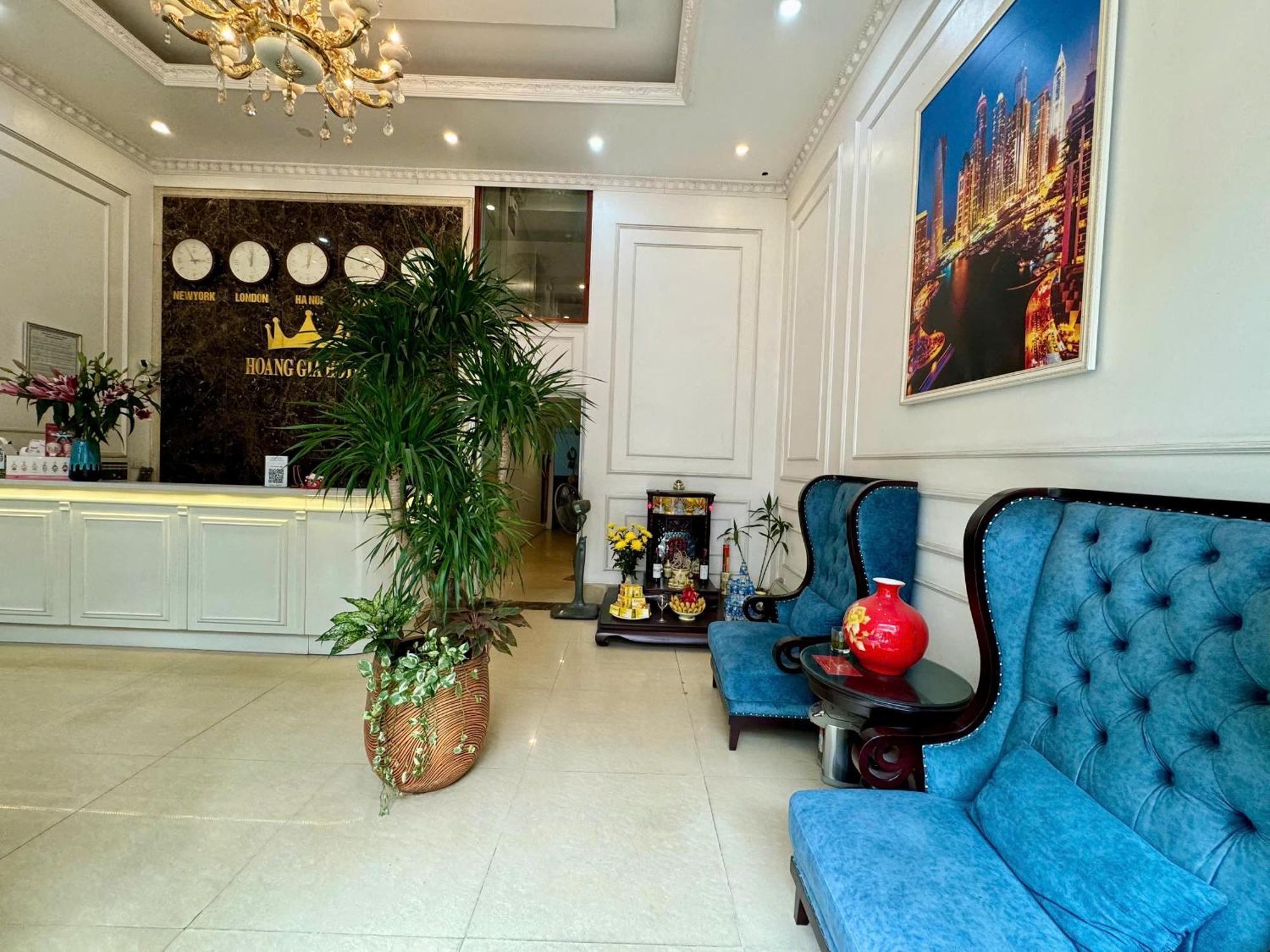 Hoang Gia Hotel Nhan Hoa Ханой Экстерьер фото